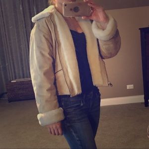 Wilson’s tan 💯 leather jacket